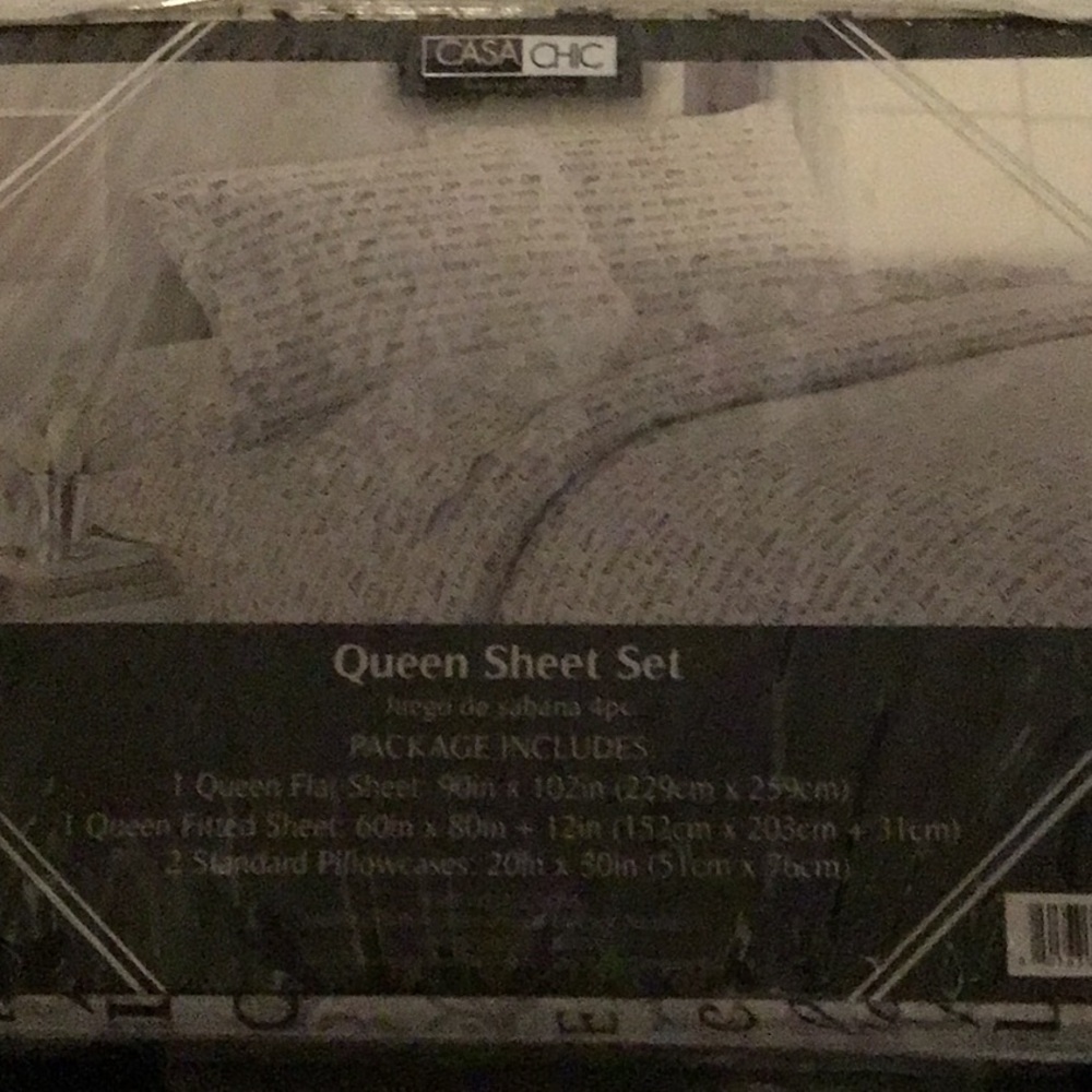 Queen Sheet Set - Black and White - Picture 2 of 4